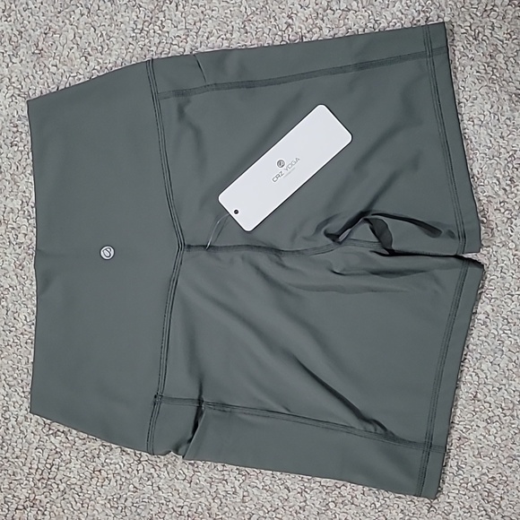 Yoga Shorts with Pockets - Sage - Picture 4 of 7